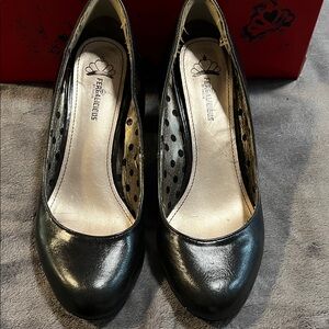 Fergalicious Black Polka-Dot Cutout Round-Toe Pumps